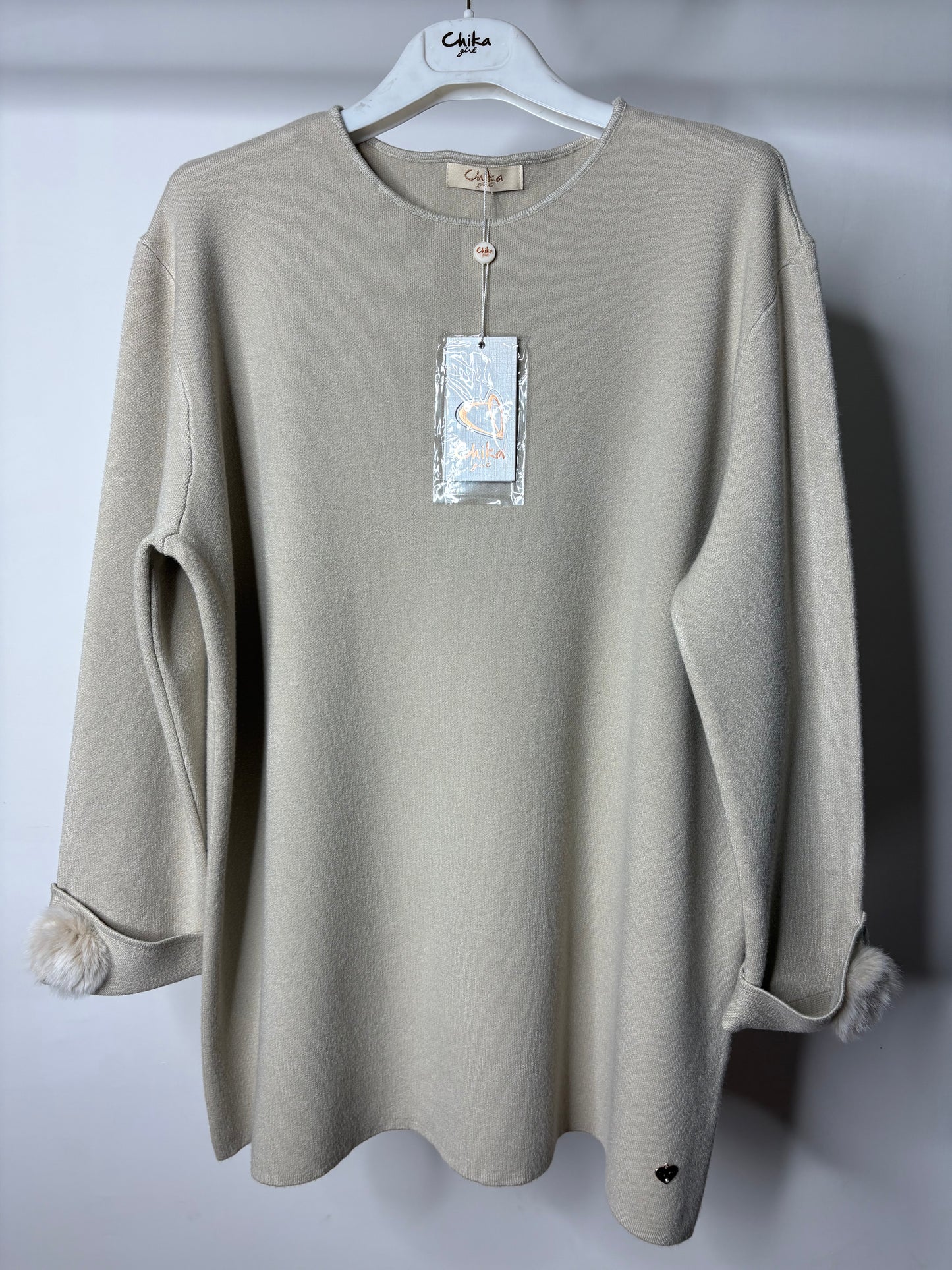 Maglia con Applicazione, Chika - 4 Colori