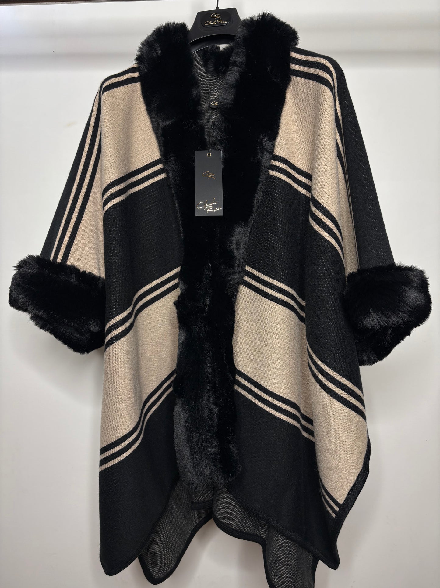 Mantella con Pelliccia, Claudia Ricci - Nero e Beige