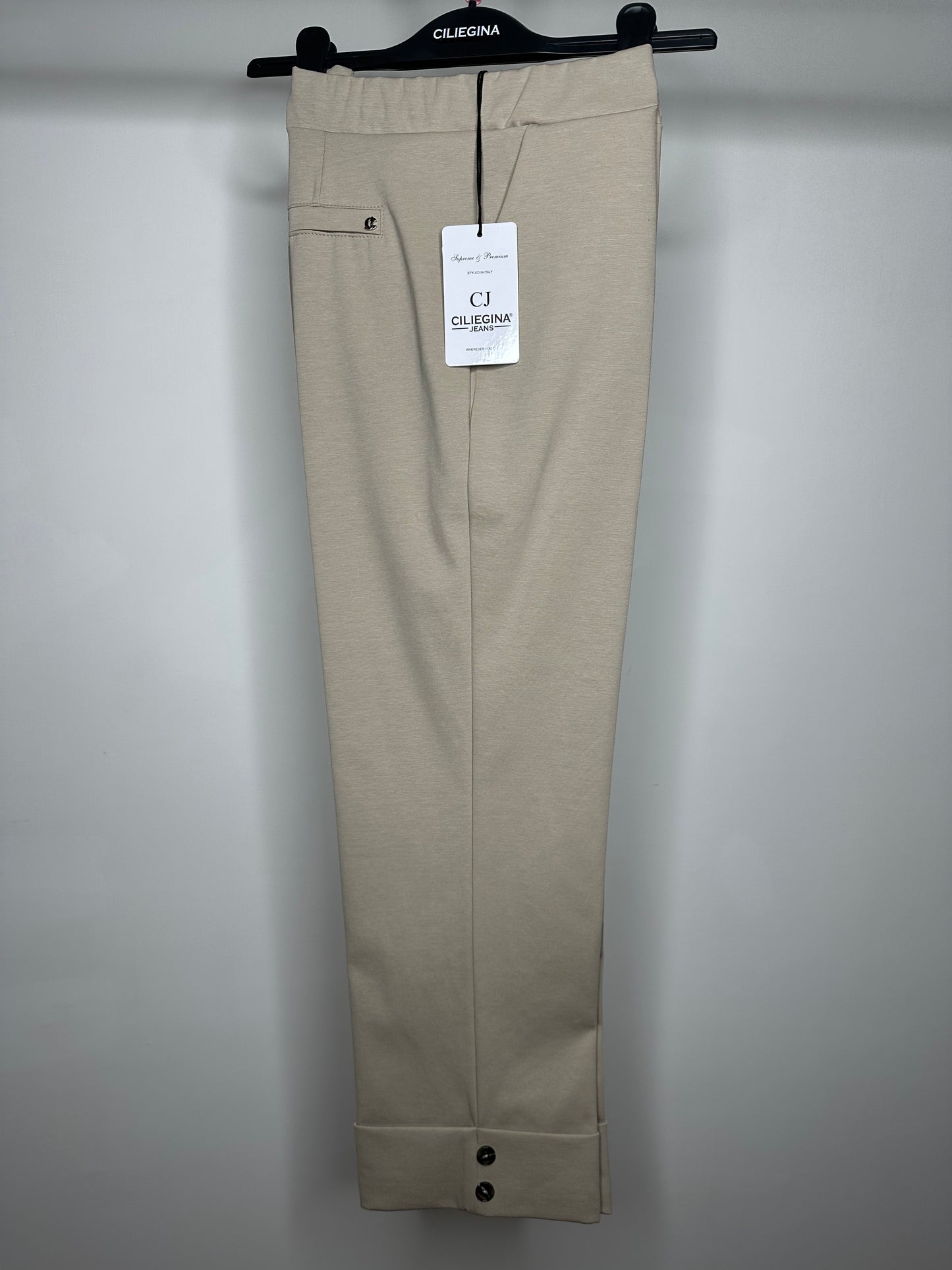 Pantaloni Tasca America con Risvolto e Bottoncini alla Caviglia, Punto Milano, Ciliegina - 4 Colori