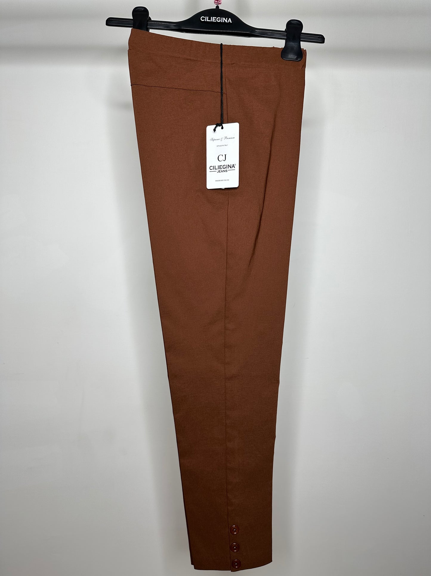 Pantaloni con 3 Bottoncini alla Caviglia, Ciliegina - Nero/Marrone