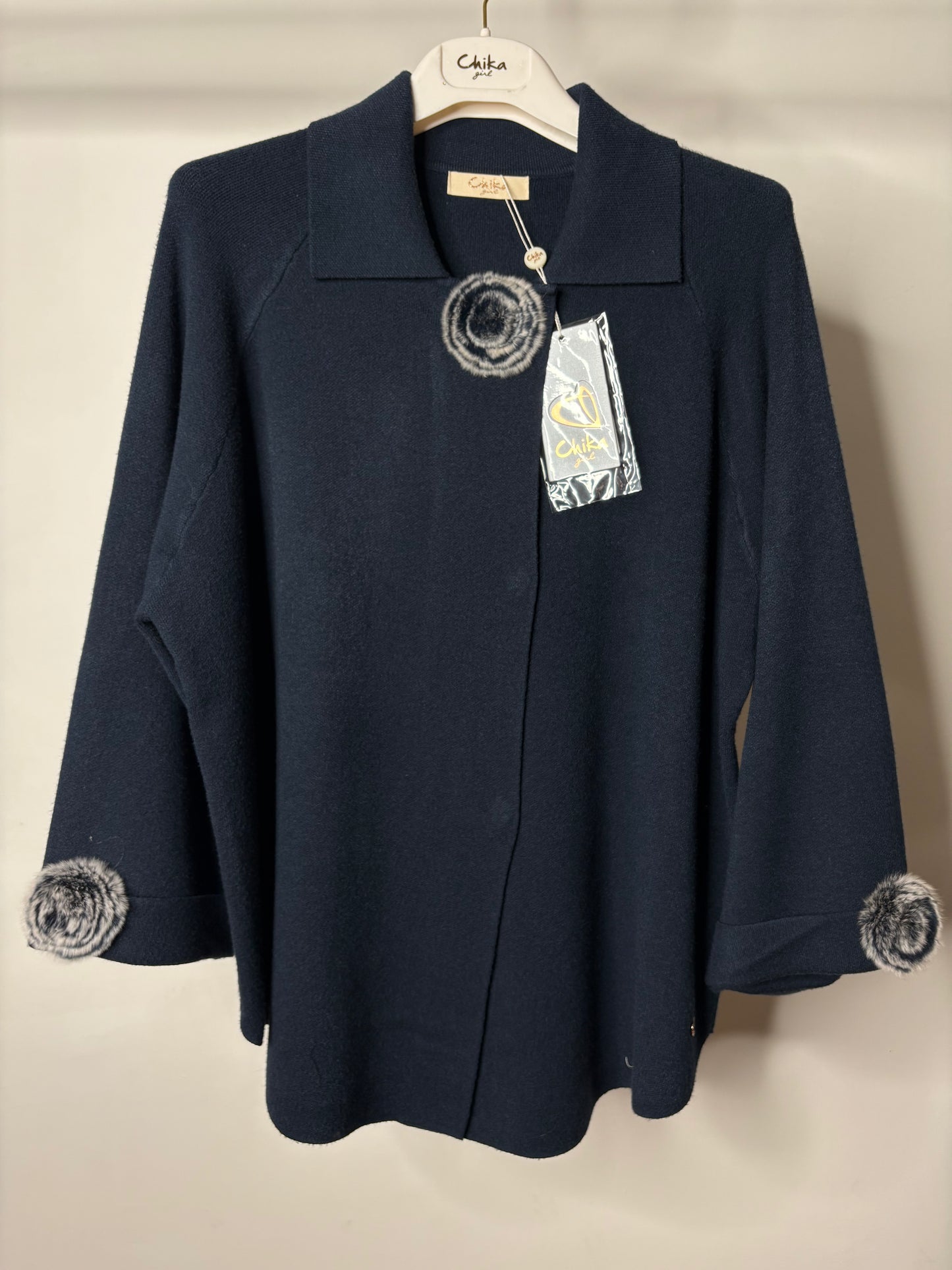 Maglia con Applicazione, Chika - 6 Colori