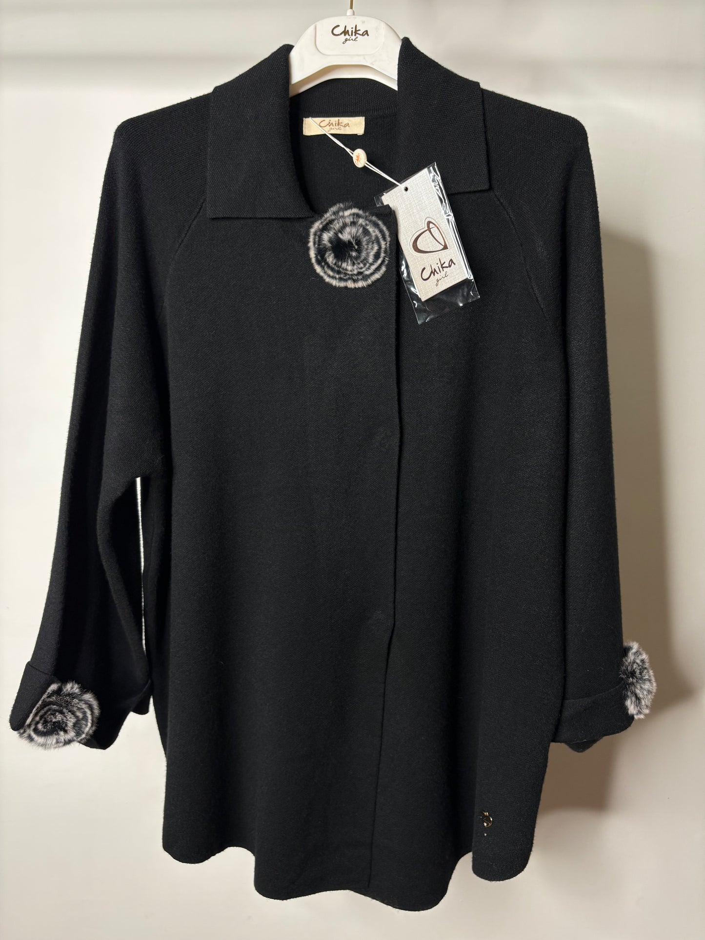 Maglia con Applicazione, Chika - 6 Colori