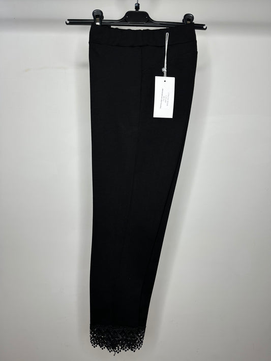 Pantaloni con Elastico in Vita e Merletto alla Caviglia, Ciliegina - Nero