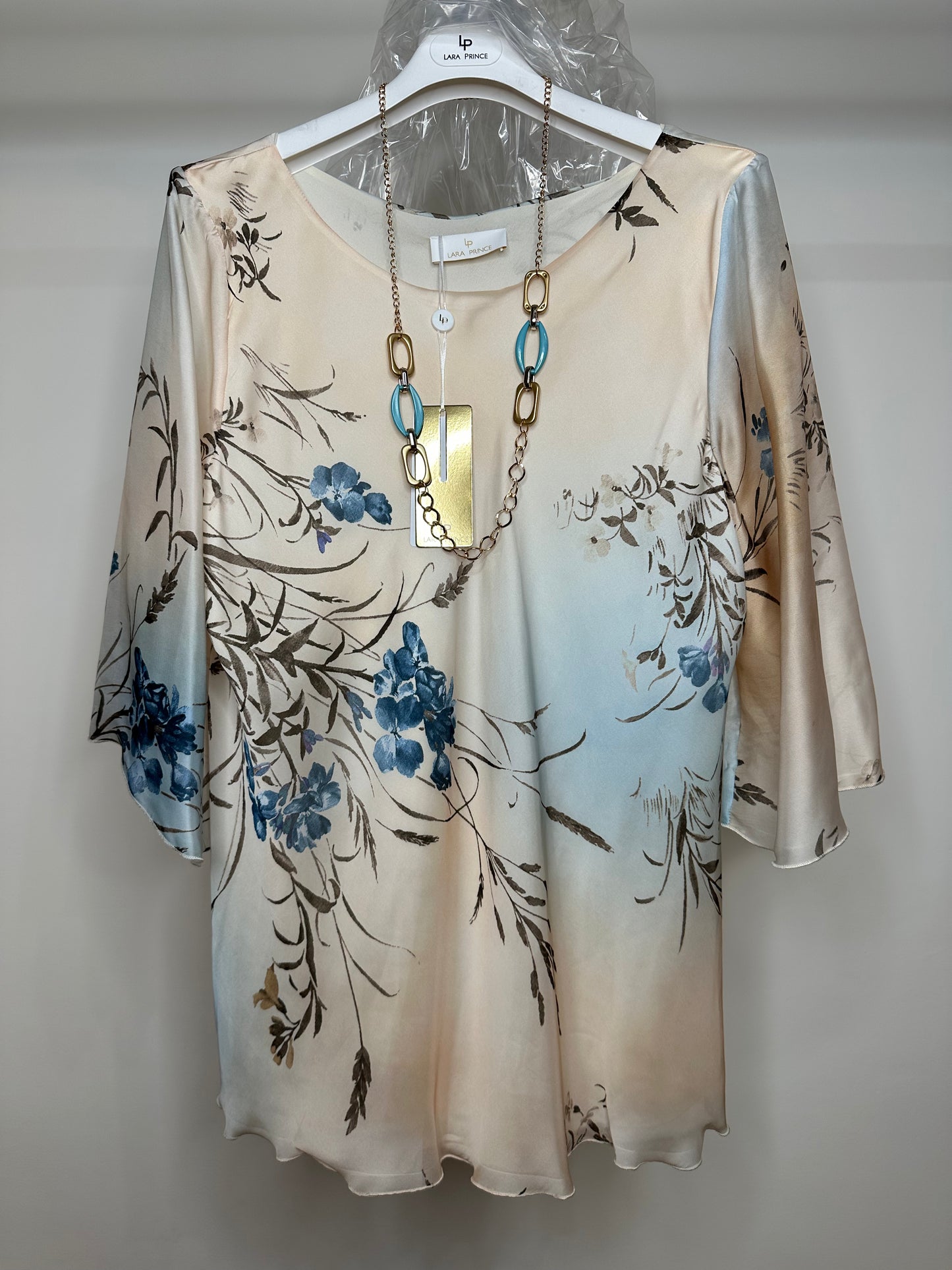 Casacca Calibrata con Collana - Oro